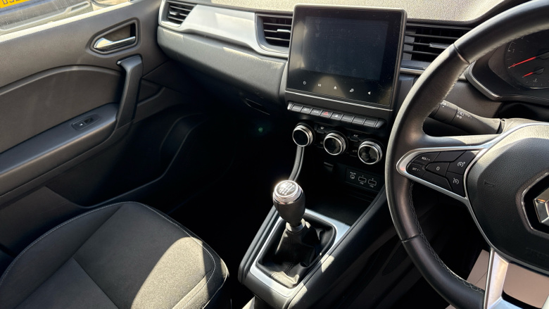 Renault Captur 1.3 TCE 130 Iconic 5dr Petrol Hatchback